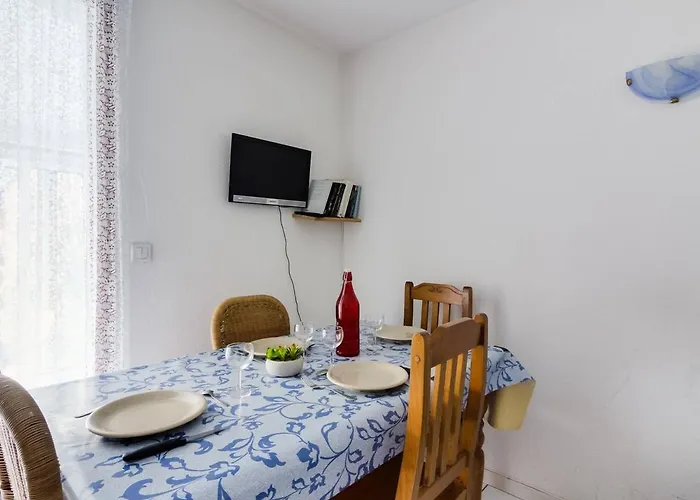 T2 A Luz-saint-sauveur, Parking Prive, Animaux Bienvenus - Fr-1-402-79 Апартаменты Люс-Сен-Совёр